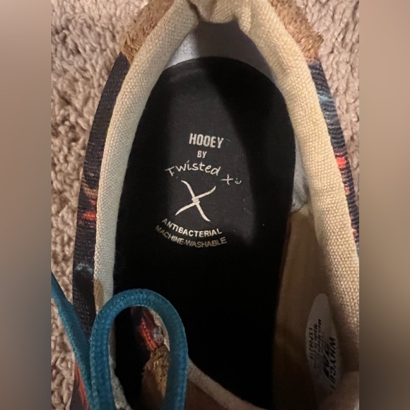 Hooey - Picture 3 of 4